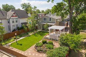 3 Bedroom Downtown with Firepit