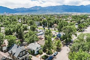 3BR Of Downtown King Bed, Dining, Has It All!