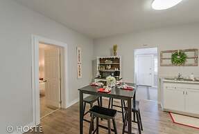 3BR Of Downtown King Bed, Dining, Has It All!