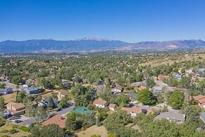 4 BR Country Home in Suburbs W/trails & Parks