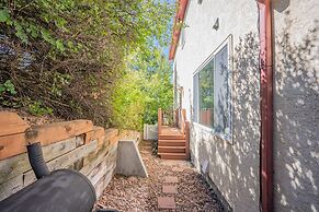 4 BR Country Home in Suburbs W/trails & Parks