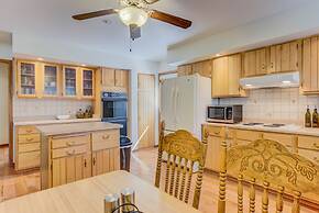 4 BR Country Home in Suburbs W/trails & Parks