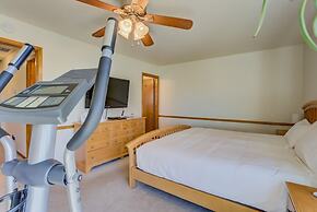 4 BR Country Home in Suburbs W/trails & Parks