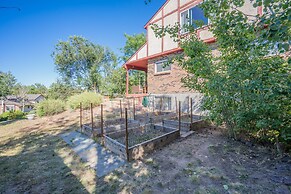 4 BR Country Home in Suburbs W/trails & Parks