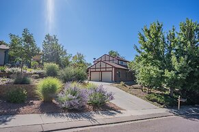 4 BR Country Home in Suburbs W/trails & Parks