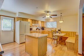 4 BR Country Home in Suburbs W/trails & Parks