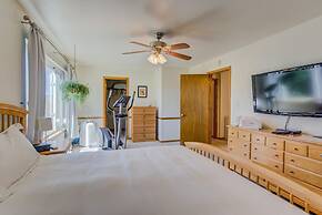 4 BR Country Home in Suburbs W/trails & Parks