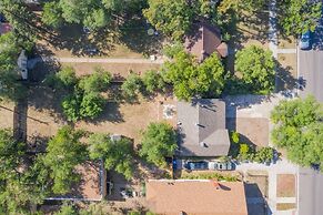 Downtown Practical & Pet-friendly Easy & Sensible