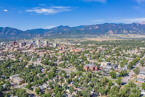 Downtown Practical & Pet-friendly Easy & Sensible