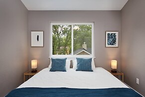 Treetop APT Café Olympic Center & Dwntwn