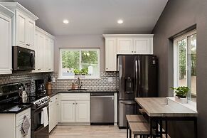 Treetop APT Café Olympic Center & Dwntwn