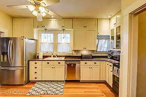 4BR Dog Friendly Mtn Retreat With Gym!