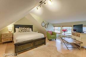 Chic Boutique Wine + Mtns Walk Everywhere