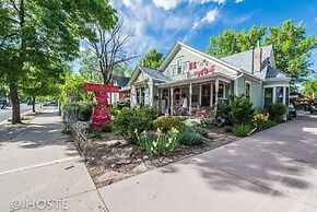 Chic Boutique Wine + Mtns Walk Everywhere