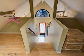 Chic Boutique Wine + Mtns Walk Everywhere