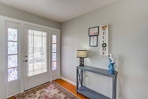 2BR Olympic Training Center Dog-friendly