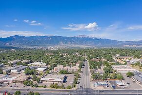 2BR Olympic Training Center Dog-friendly