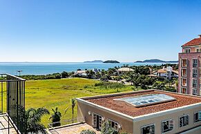 Confortáveis Studios no IL Campanario Resort ILCJR
