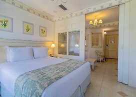 Confortáveis Studios no IL Campanario Resort ILCJR