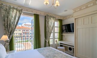 Confortáveis Studios no IL Campanario Resort ILCJR