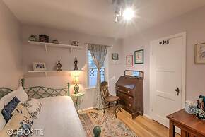 2Br Relax Lovely Home With Fairytale Garden