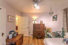 2Br Relax Lovely Home With Fairytale Garden