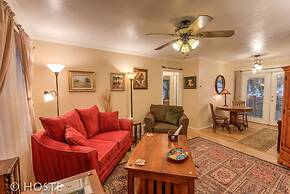 2Br Relax Lovely Home With Fairytale Garden