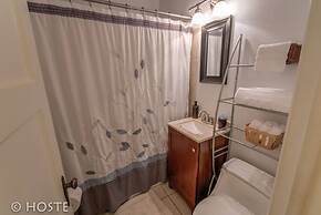 2Br Relax Lovely Home With Fairytale Garden