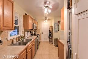 2Br Relax Lovely Home With Fairytale Garden