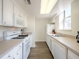 National at Ballston Place