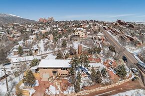 4BR Mtn Viewsgarden of the Godshot Tub, Firepit