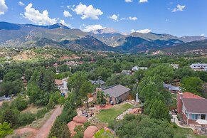 4BR Mtn Viewsgarden of the Godshot Tub, Firepit
