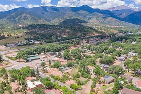 4BR Mtn Viewsgarden of the Godshot Tub, Firepit