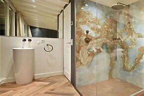 Hotel Suites Wilma J
