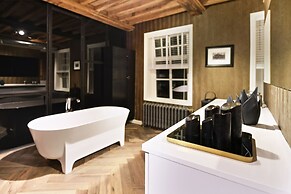 Hotel Suites Wilma J
