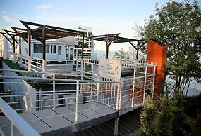 Chayka Resort