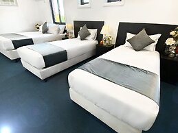 Commercial Hay Hotel