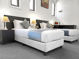 Commercial Hay Hotel