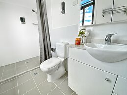 Commercial Hay Hotel