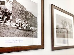 Commercial Hay Hotel