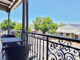 Commercial Hay Hotel