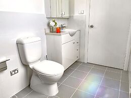 Commercial Hay Hotel