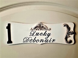 Peak Valley Manor, a Modern Farmhouse