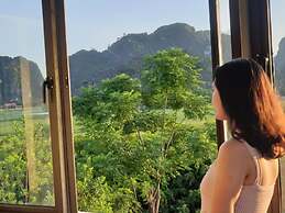 Hang Mua Central Homestay