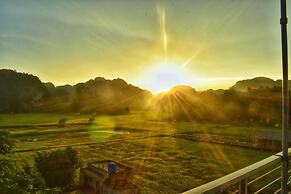 Hang Mua Central Homestay