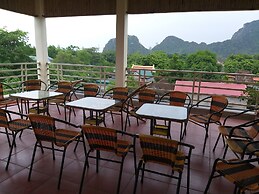 Hang Mua Central Homestay