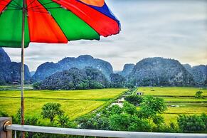 Hang Mua Central Homestay