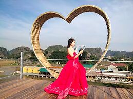 Hang Mua Central Homestay