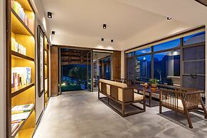 Zhangjiajie xinwu holiday house