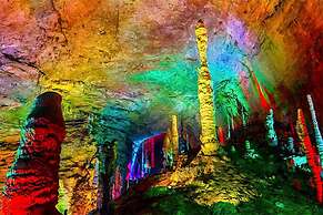 Zhangjiajie xinwu holiday house